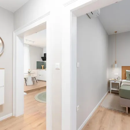 New Premium Rivetta דירה *